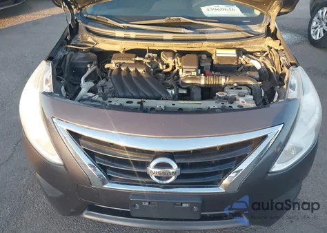 2015 Nissan Versa 1.6 S/1.6 S+/1.6 Sl/1.6 Sv z USA, uszkodzony, nr VIN 3N1CN7AP8FL825415